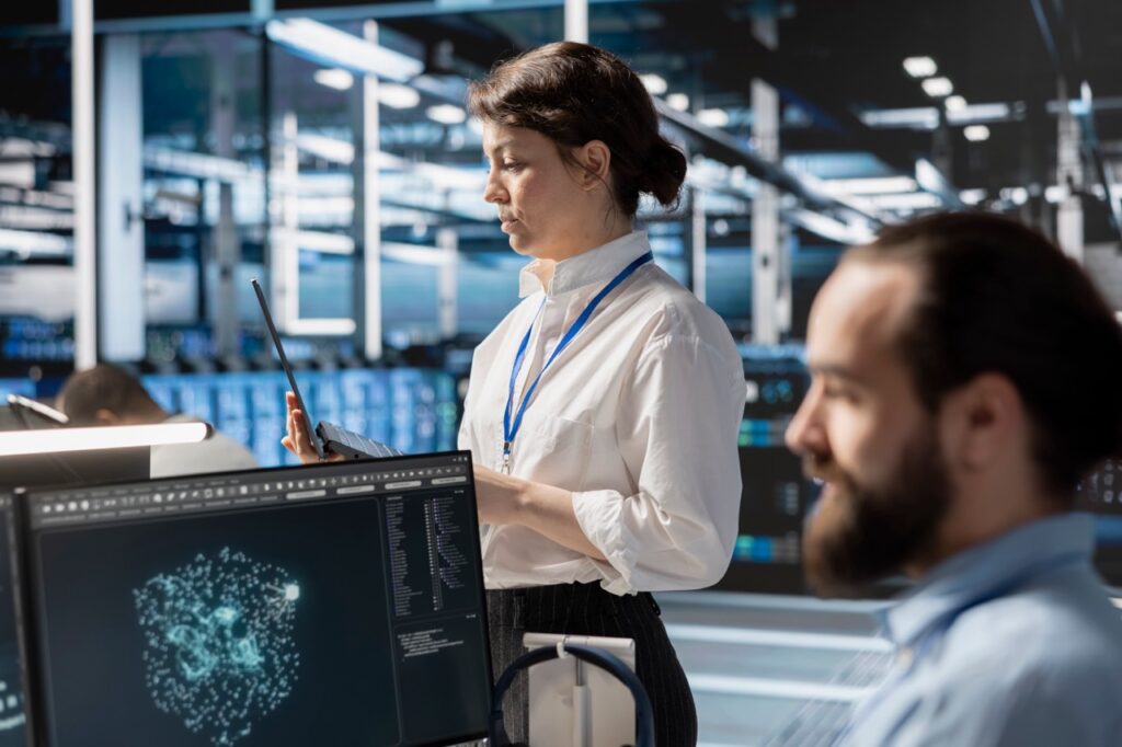 Enterprise fax support specialist diagnosing a connector issue during a live customer incident